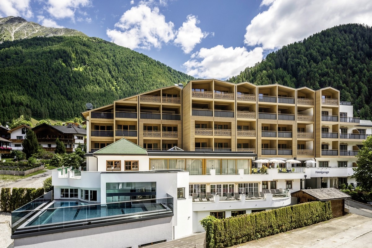 Falkensteiner Hotel & Spa Falkensteinerhof, Italien, Südtirol, Vals, Bild 2