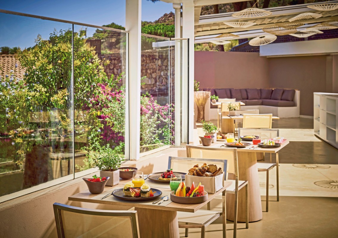 Hotel Baia di Chia Resort Sardinia, Curio Collection by Hilton, Italien, Sardinien, Chia, Bild 13