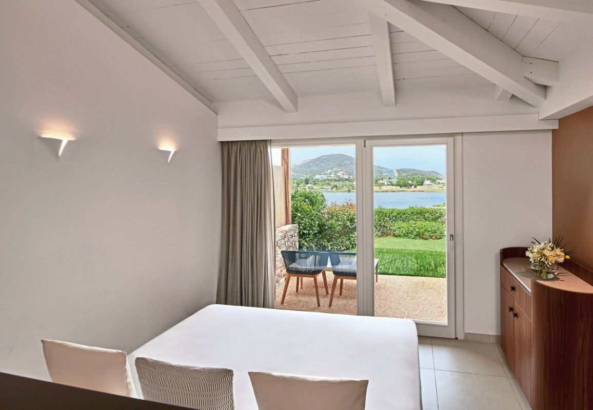Hotel Baia di Chia Resort Sardinia, Curio Collection by Hilton, Italien, Sardinien, Chia, Bild 17