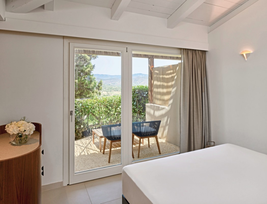 Hotel Baia di Chia Resort Sardinia, Curio Collection by Hilton, Italien, Sardinien, Chia, Bild 19