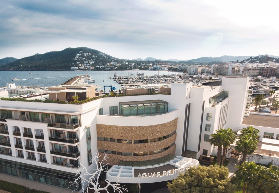 Hotel Aguas de Ibiza Grand Luxe, Spanien, Ibiza, Santa Eulalia del Rio, Bild 2