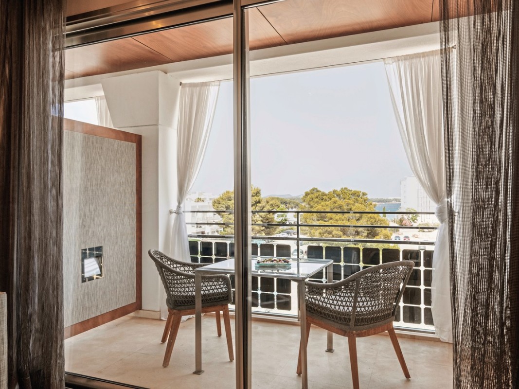 Hotel Aguas de Ibiza Grand Luxe, Spanien, Ibiza, Santa Eulalia del Rio, Bild 8