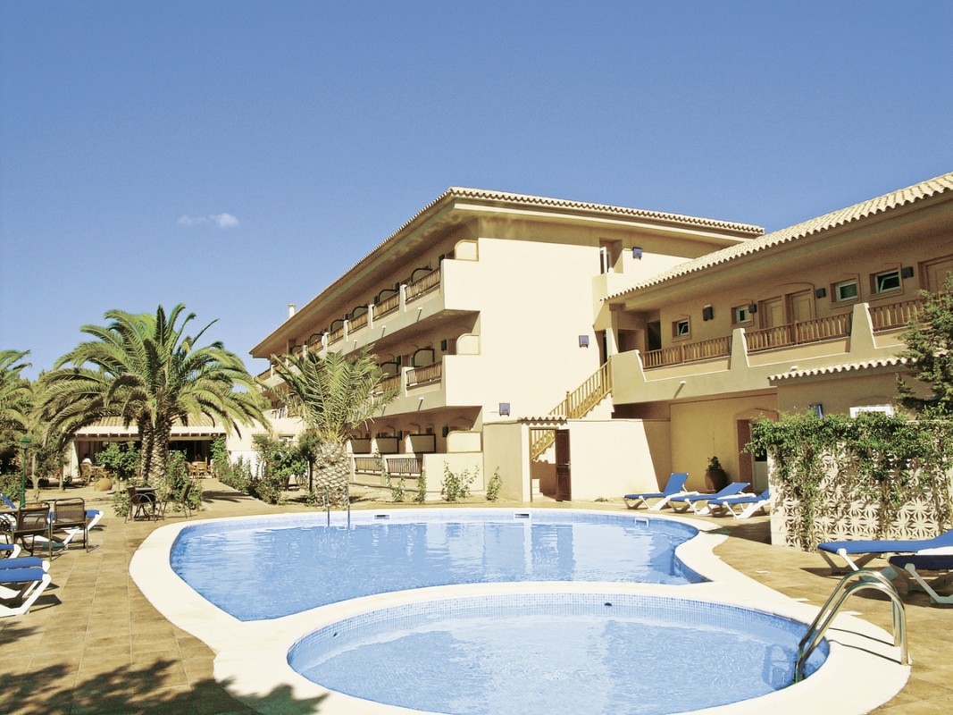 Hotel Voramar, Spanien, Formentera, Playa Es Pujols, Bild 1