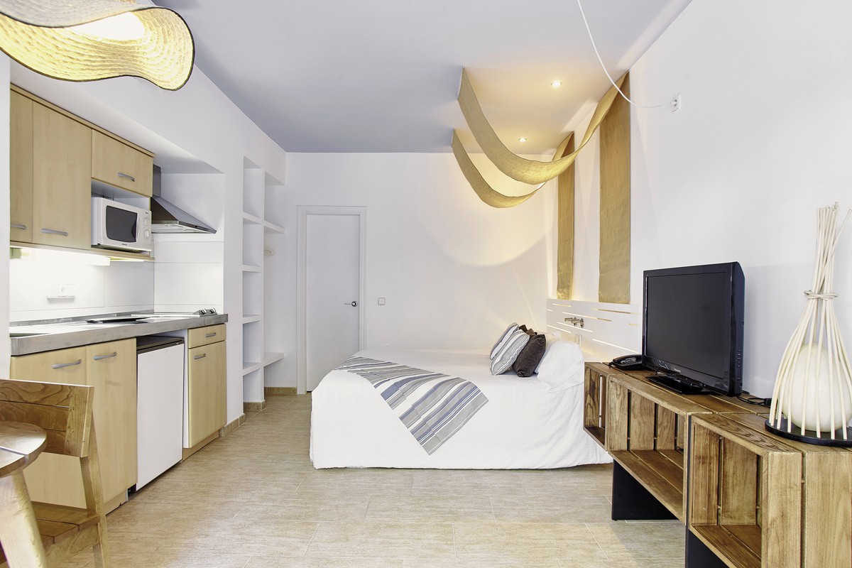 Hotel Castavi, Spanien, Formentera, Playa Es Pujols, Bild 4
