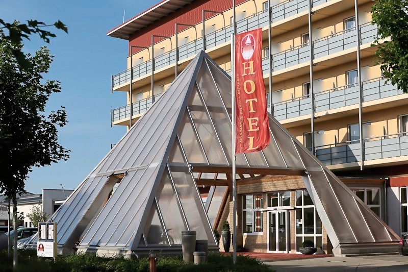 Hotel Kurhotel Pyramide, Deutschland, Bayern, Bad Windsheim, Bild 1