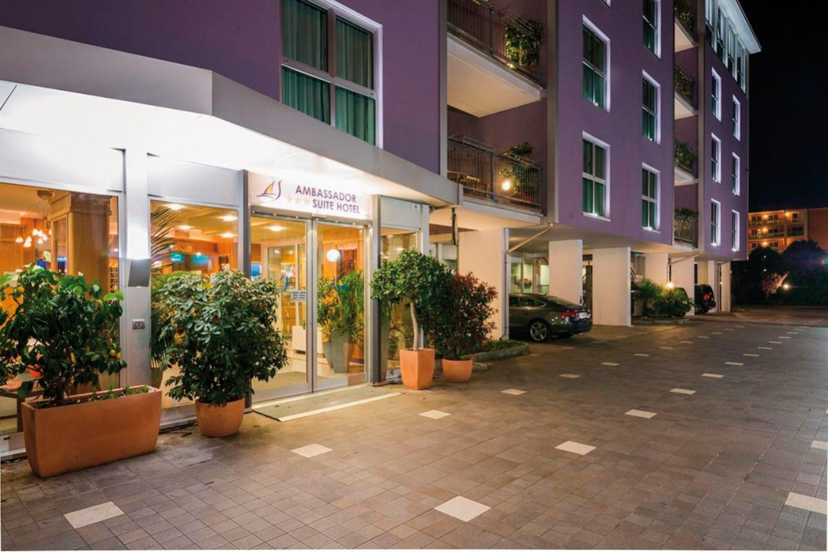 Hotel Residence Ambassador Suite, Italien, Gardasee, Riva del Garda, Bild 3
