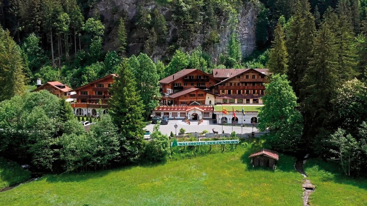 Hotel Relais & Châteaux Waldhotel Doldenhorn, Schweiz, Berner Oberland, Kandersteg, Bild 1