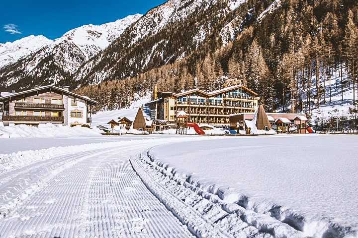 Hotel Sunny, Österreich, Tirol, Sölden, Bild 3