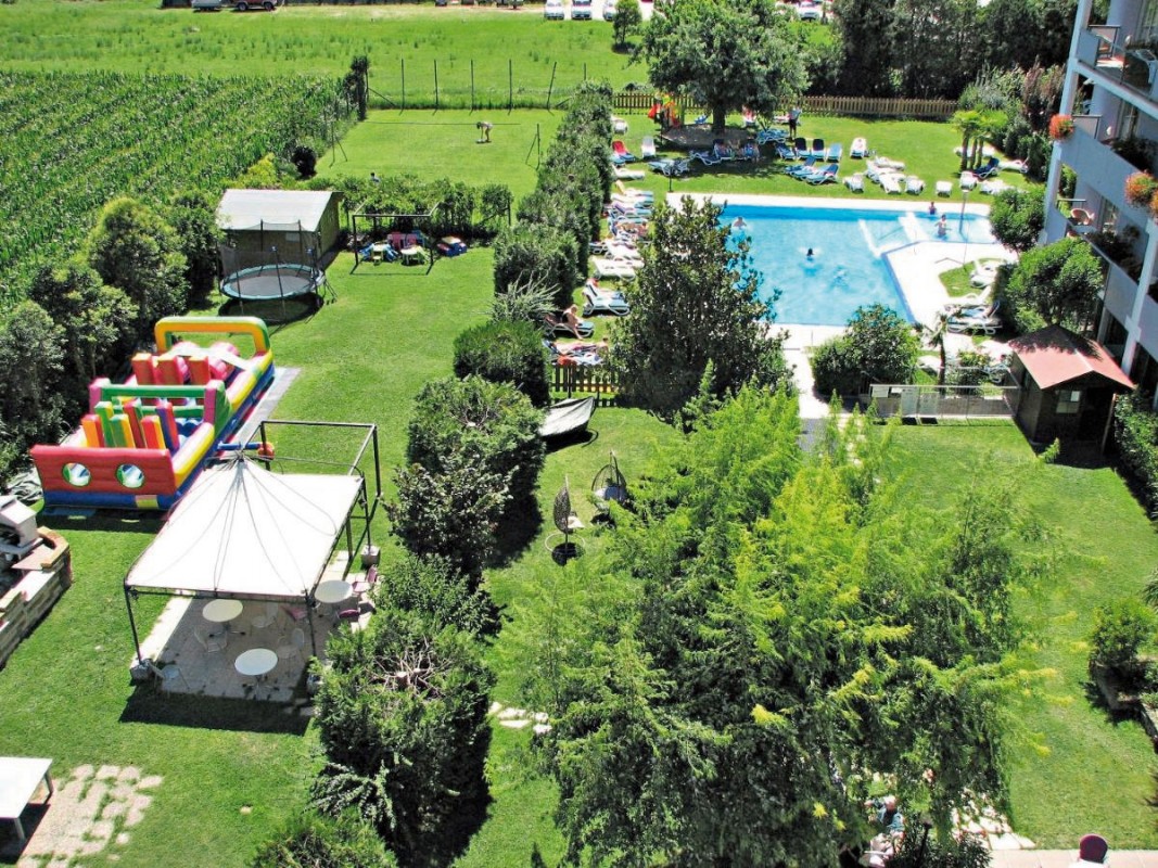Hotel Residence Ambassador Suite, Italien, Gardasee, Riva del Garda, Bild 2