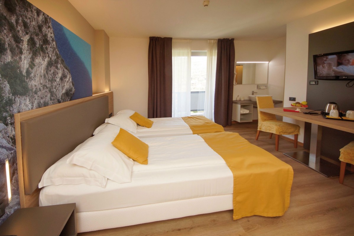 Hotel Residence Ambassador Suite, Italien, Gardasee, Riva del Garda, Bild 8