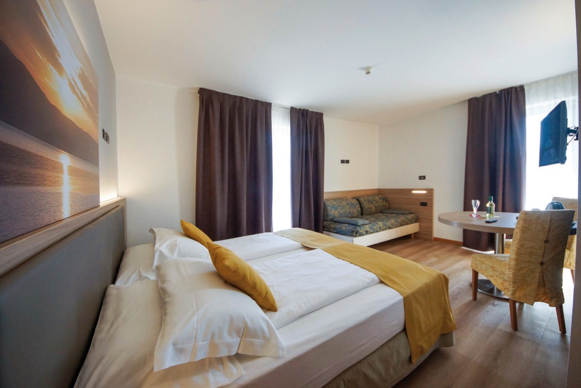 Hotel Residence Ambassador Suite, Italien, Gardasee, Riva del Garda, Bild 9