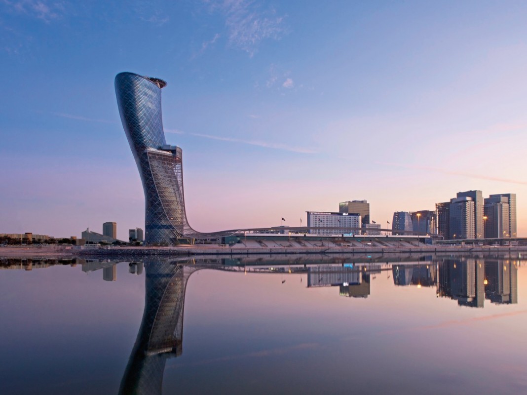 Hotel Andaz Capital Gate Abu Dhabi – a concept by Hyatt, Vereinigte Arabische Emirate, Abu Dhabi, Bild 1