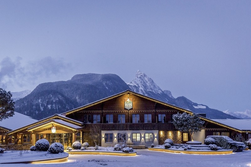 Hotel Huus Gstaad, Schweiz, Berner Oberland, Gstaad, Bild 2