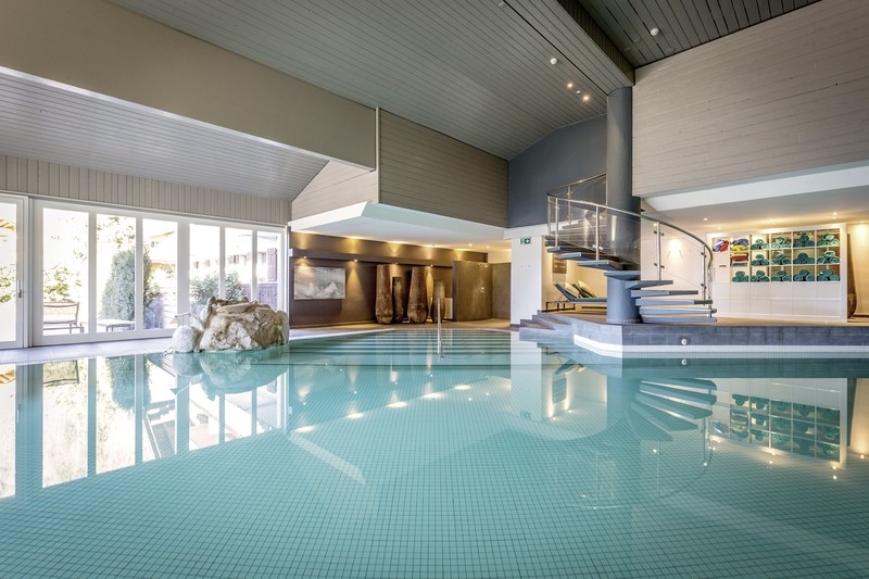 Hotel Huus Gstaad, Schweiz, Berner Oberland, Gstaad, Bild 9