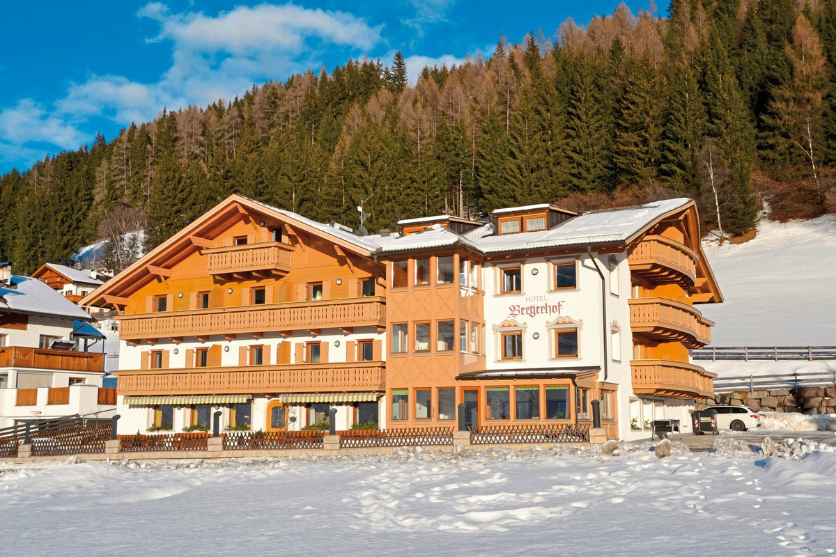 Hotel Almhotel Bergerhof, Italien, Südtirol, Sarntal, Bild 1