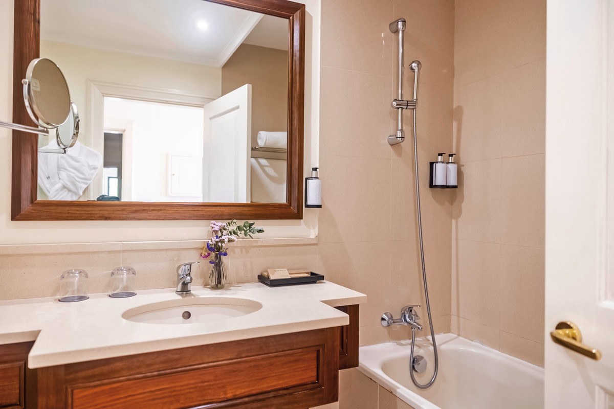 Hotel Quinta Funchal Gardens – Adults Only, Portugal, Madeira, Funchal, Bild 6