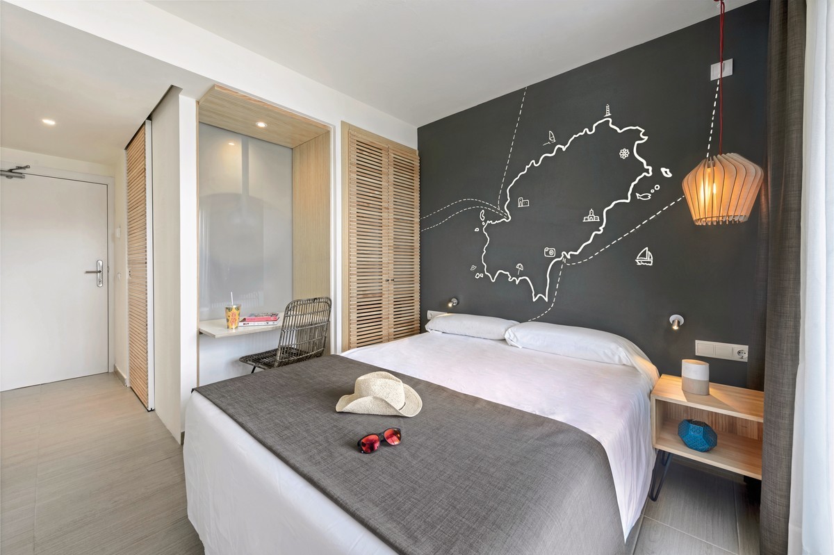 Hotel Vibra Cala Tarida, Spanien, Ibiza, Cala Tarida, Bild 8