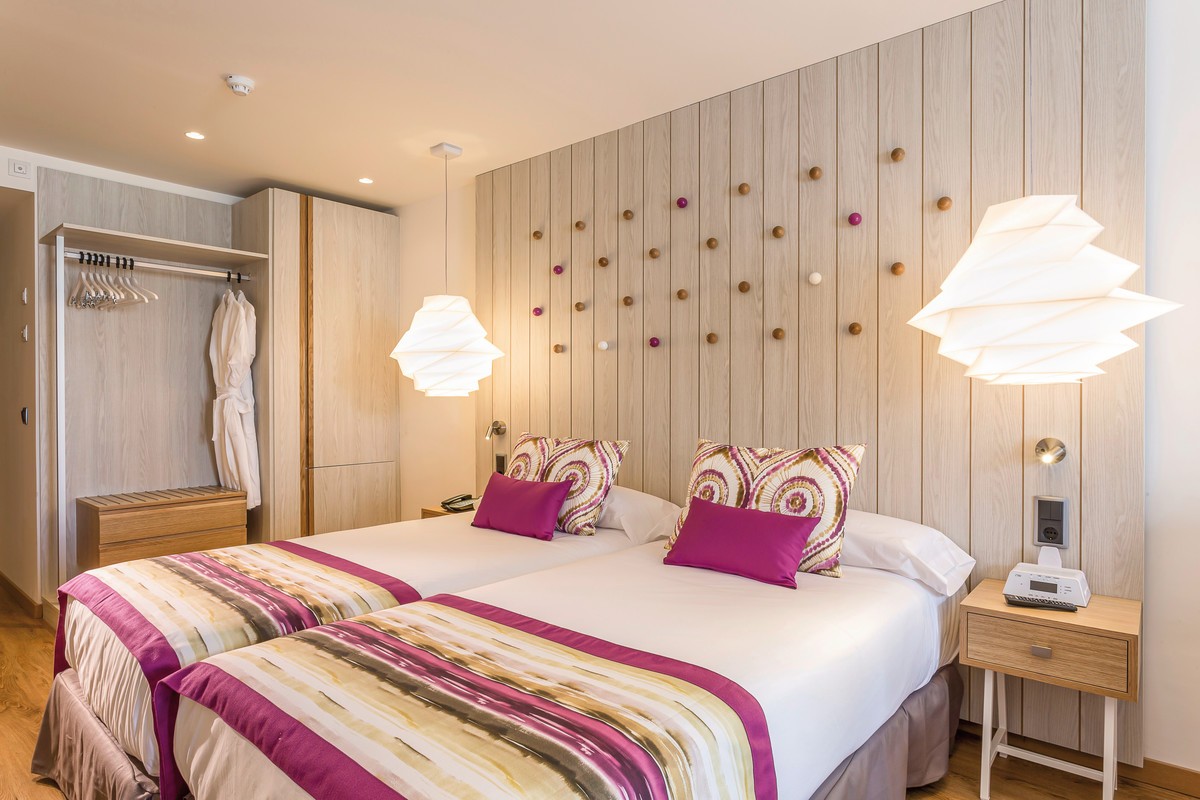 Hotel Grand Palladium White Island Resort & Spa, Spanien, Ibiza, Playa d'en Bossa, Bild 12