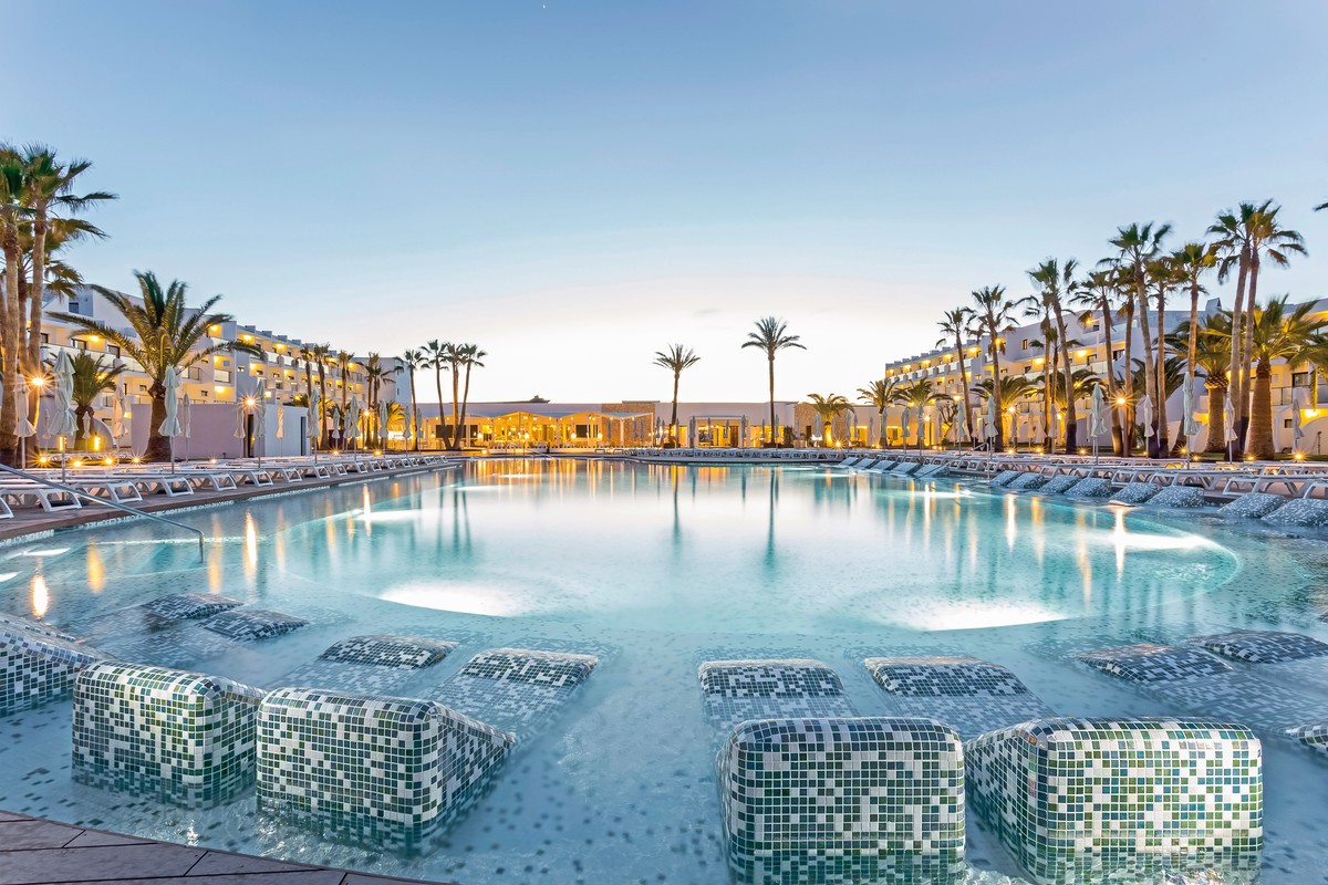 Hotel Grand Palladium White Island Resort & Spa, Spanien, Ibiza, Playa d'en Bossa, Bild 3