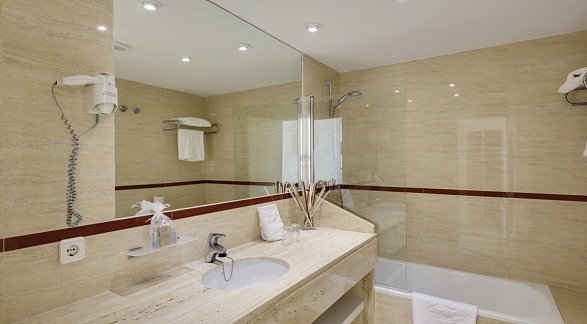 Hotel Tropic Garden, Spanien, Ibiza, Santa Eulalia del Rio, Bild 14