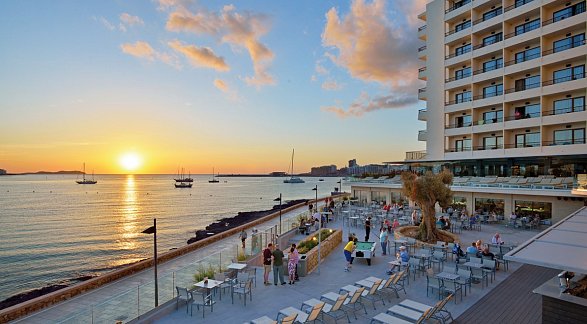 Hotel Alua Hawaii Ibiza by AMR Collection, Spanien, Ibiza, Sant Antoni de Portmany, Bild 4