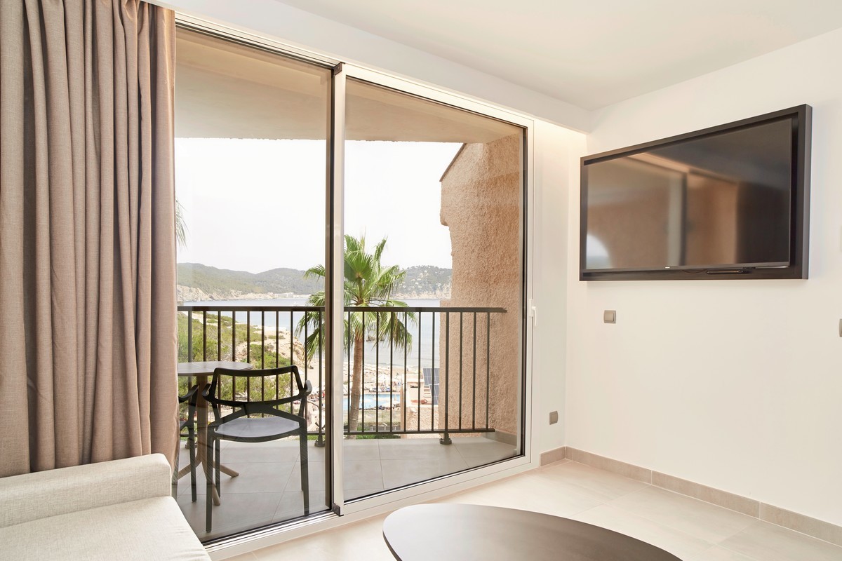 Hotel Invisa Cala Blanca, Spanien, Ibiza, Es Figueral, Bild 18