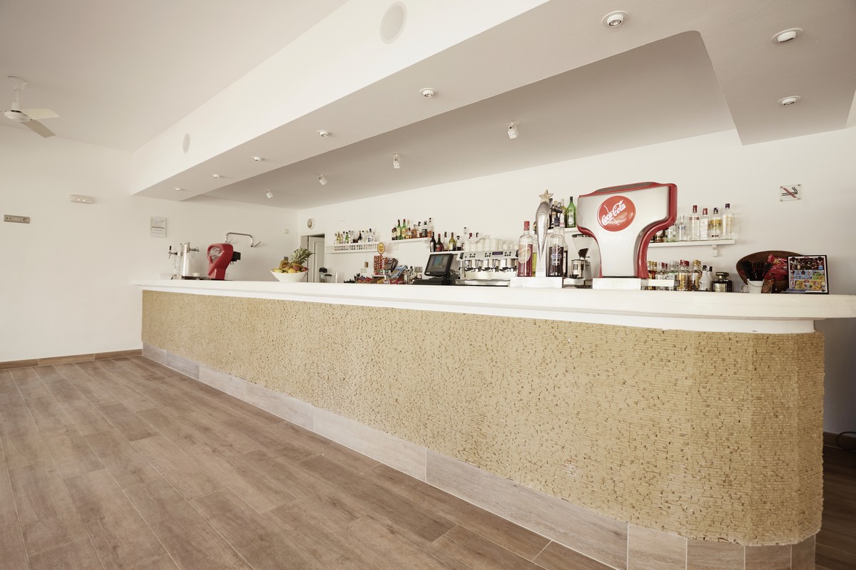 Hotel Invisa Cala Blanca, Spanien, Ibiza, Es Figueral, Bild 39