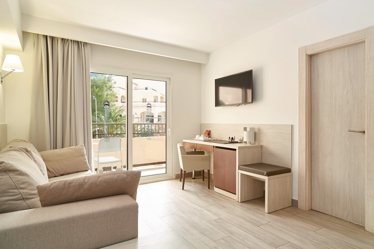 Hotel Invisa Cala Blanca, Spanien, Ibiza, Es Figueral, Bild 20