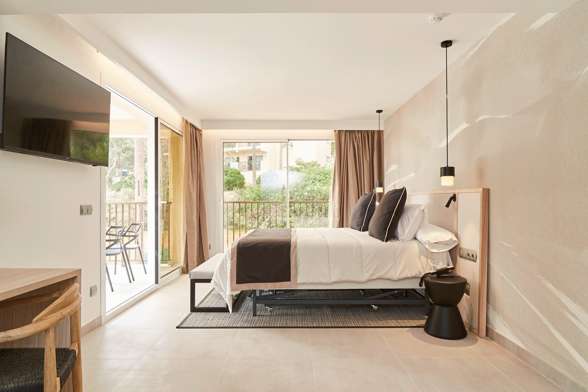 Hotel Invisa Cala Blanca, Spanien, Ibiza, Es Figueral, Bild 27