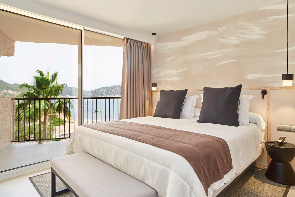 Hotel Invisa Cala Blanca, Spanien, Ibiza, Es Figueral, Bild 28