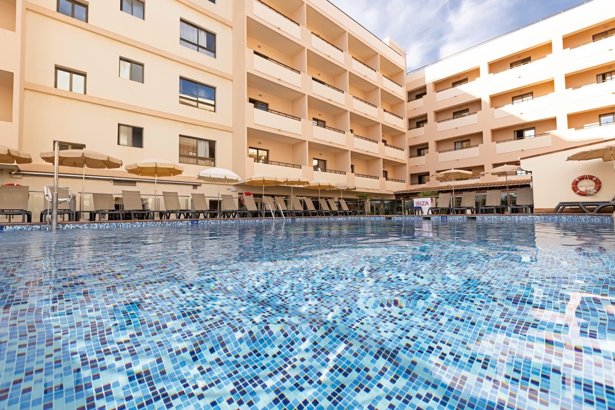 Hotel Invisa La Cala, Spanien, Ibiza, Santa Eulalia del Rio, Bild 1
