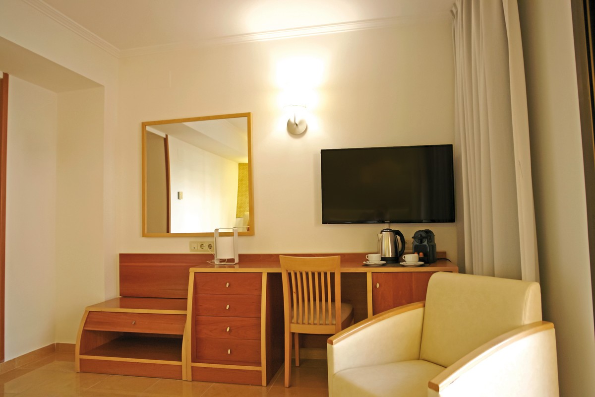 Hotel Invisa La Cala, Spanien, Ibiza, Santa Eulalia del Rio, Bild 7