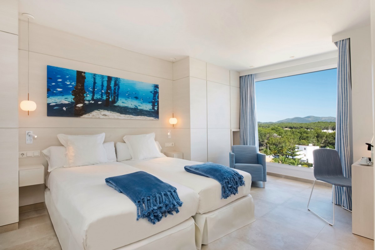 Hotel Iberostar Selection Santa Eulalia Ibiza, Spanien, Ibiza, Santa Eulalia del Rio, Bild 12