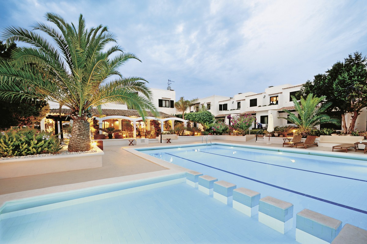 Hotel Paraiso de los Pinos, Spanien, Ibiza, Playa Mitjorn, Bild 2