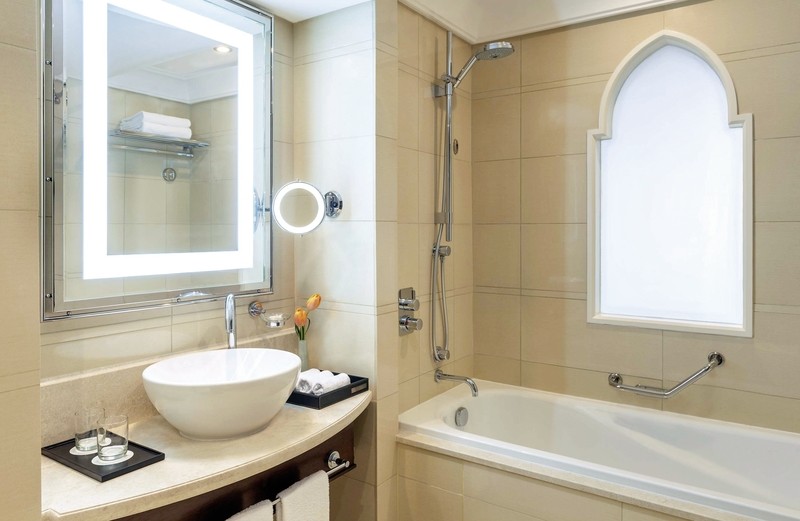 Sheraton Oman Hotel, Oman, Muscat, Bild 6