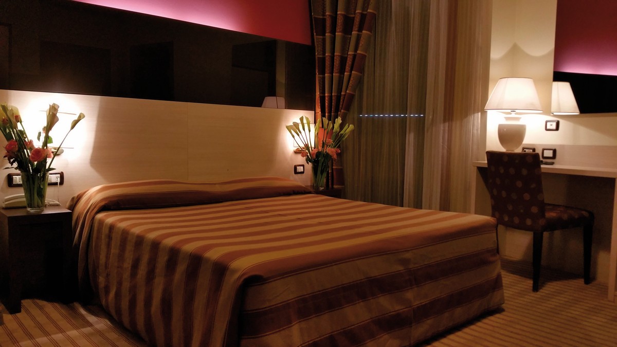 Hotel Flora, Italien, Oberitalienische Seen & Gardasee, Stresa, Bild 7