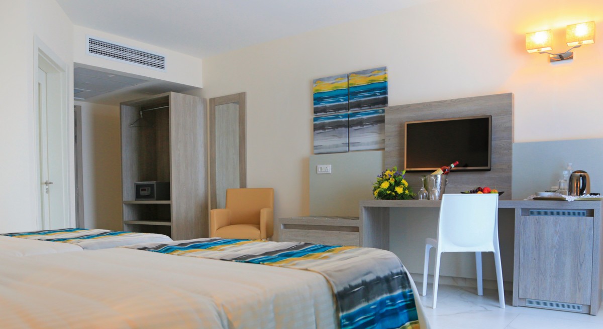 Hotel LABRANDA Riviera Resort & Spa, Malta, Mellieha Bay, Bild 2