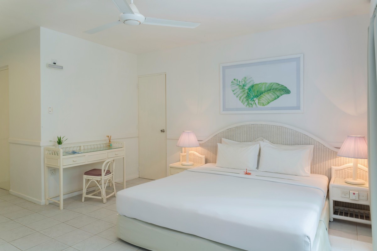 Hotel Equator Village Maldives, Malediven, Addu Atoll, Bild 7