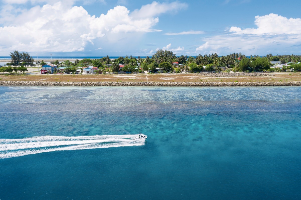 Hotel Equator Village Maldives, Malediven, Addu Atoll, Bild 25