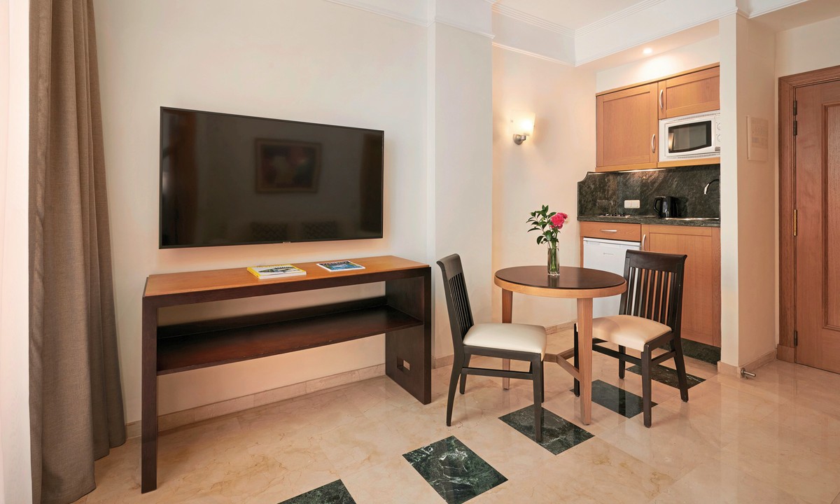 Hotel Grupotel Playa de Palma Suites & Spa, Spanien, Mallorca, Playa de Palma, Bild 9