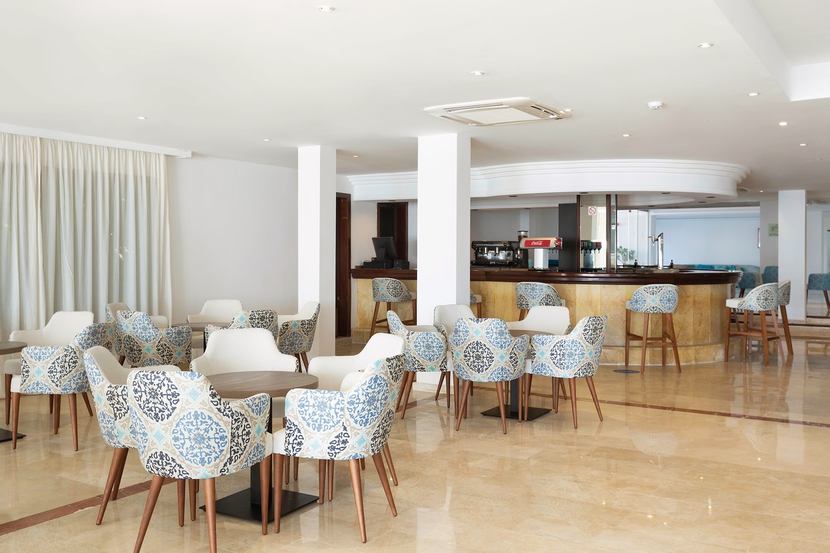 Hotel Alua Suites Las Rocas, Spanien, Mallorca, Cala d'Or, Bild 17