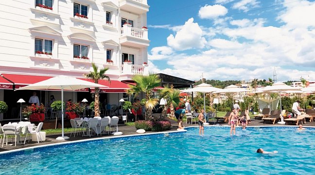 Flower Hotel, Albanien, Golem