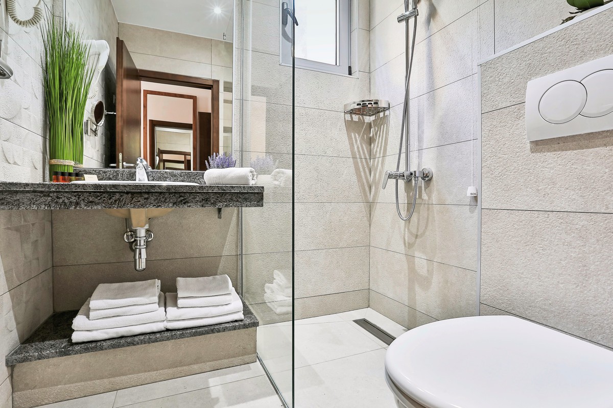 Hotel La Mer, Montenegro, Budva, Bild 9