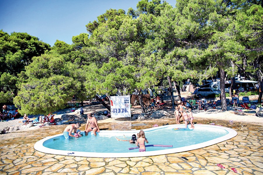 Hotel Camping Kozarica, Kroatien, Adriatische Küste, Pakostane, Bild 1